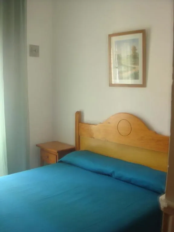 בית הארחה סביליה Hostal Union Campana ספרד